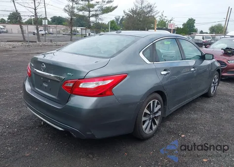 2017 Nissan Altima 2.5/2.5 S/2.5 Sl/2.5 Sr/2.5 Sv из США, поврежденный, VIN 1N4AL3AP6HC121415